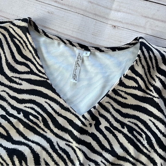 EUC Lulu-B Animal Print Zebra SPF Top size Small - Picture 6 of 9